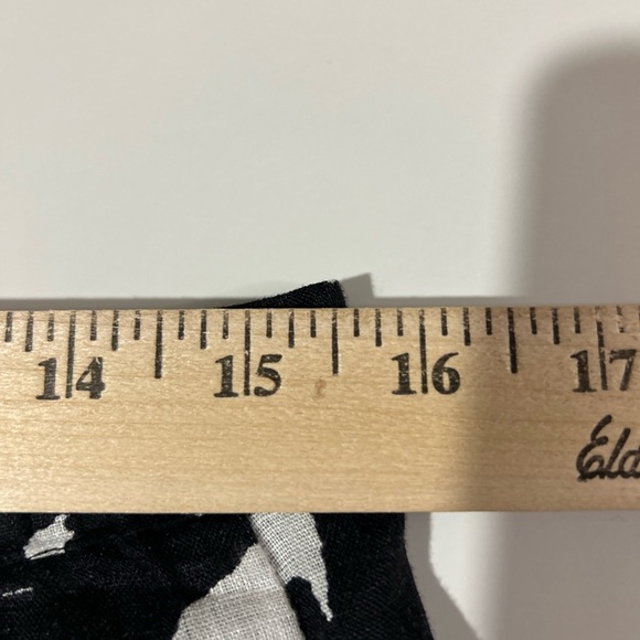 Coldwater Creek 100% Linen Skirt Women’s Medium Black White Print Career Casual - Picture 12 of 13